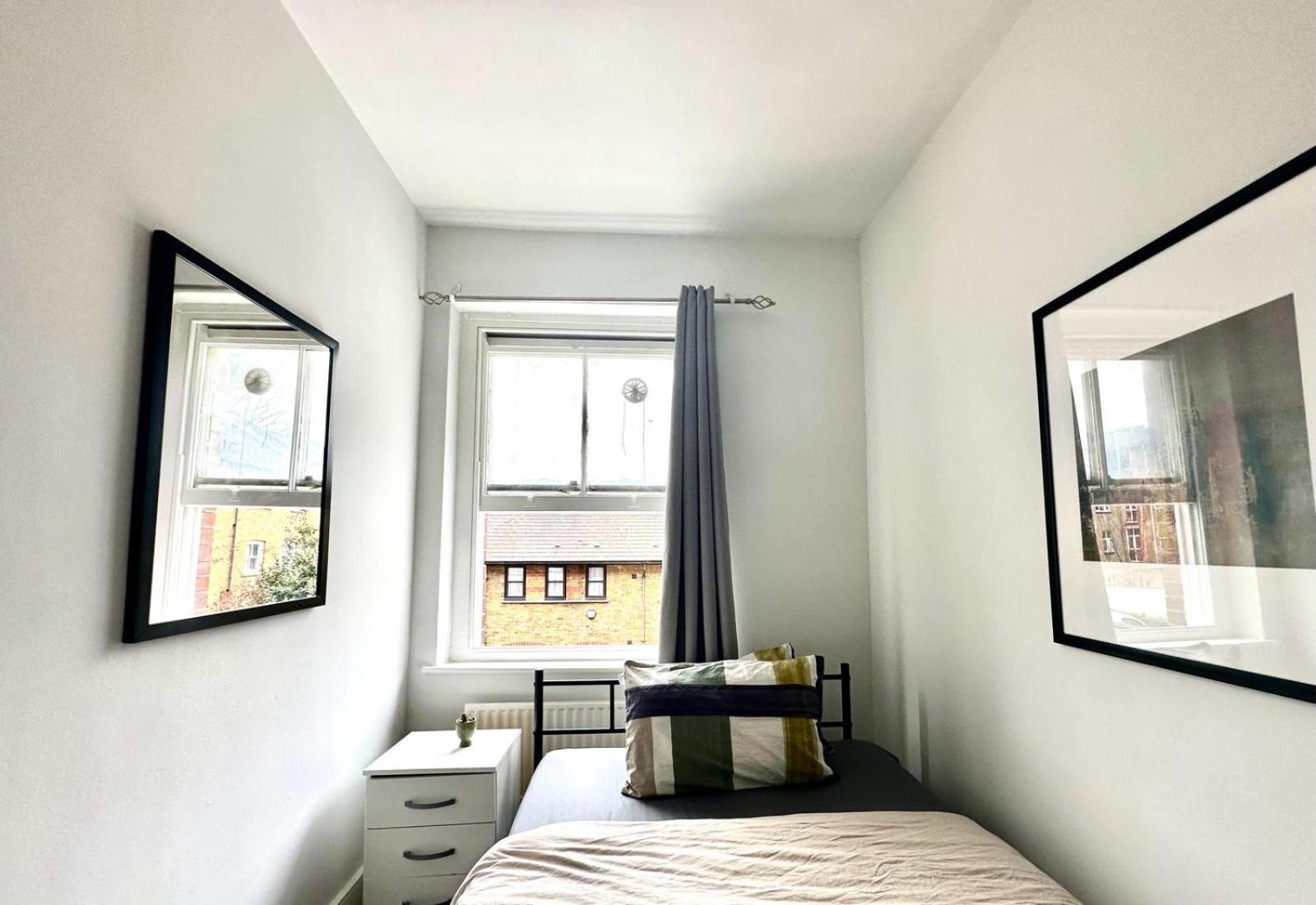 Whitechapel Station Rooms Londra Dış mekan fotoğraf