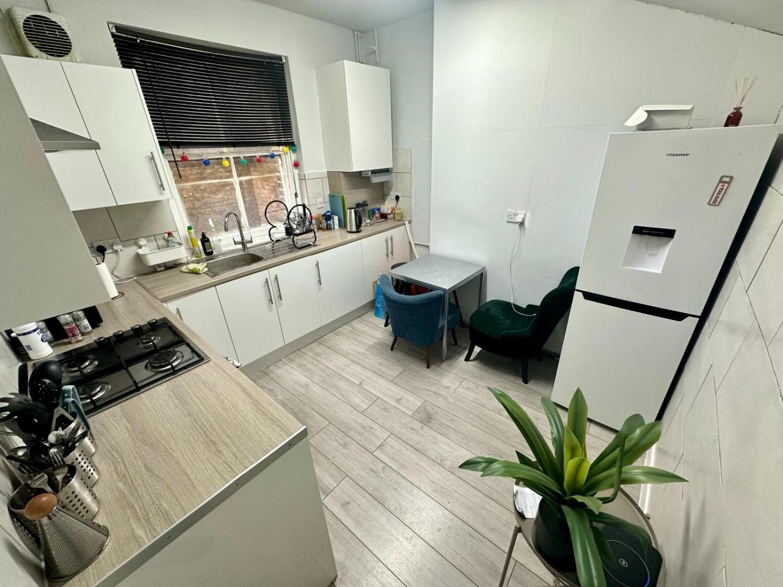 Whitechapel Station Rooms Londra Dış mekan fotoğraf